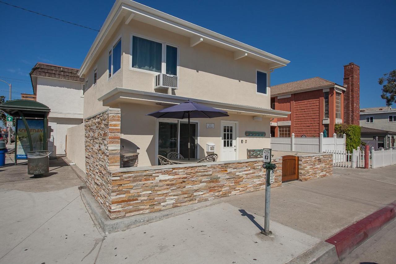 Newport House 1 Block From The Free Pickleball Courts And 5 Cruisers Holiday home Newport Beach