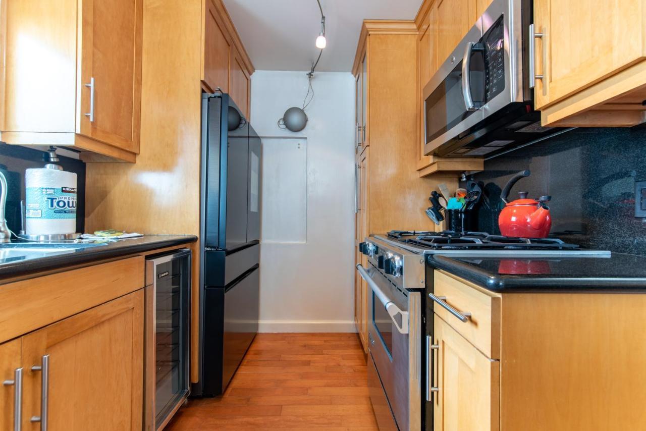 Newport House 1 Block From The Free Pickleball Courts And 5 Cruisers Newport Beach