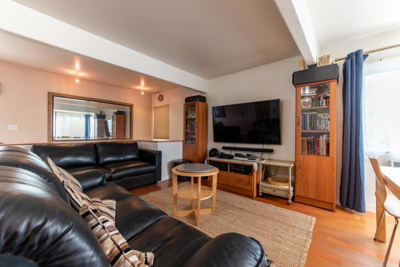 Newport House 1 Block From The Free Pickleball Courts And 5 Cruisers Newport Beach