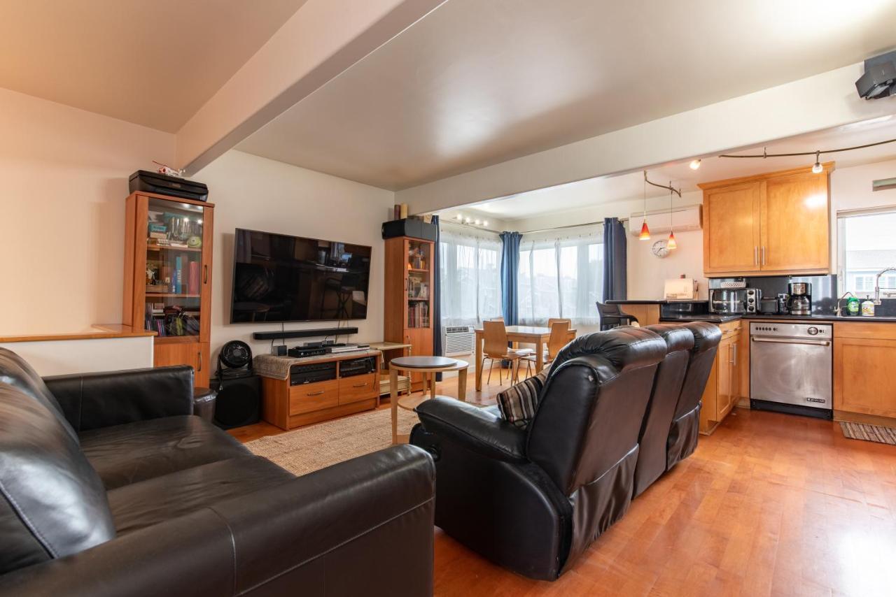 Newport House 1 Block From The Free Pickleball Courts And 5 Cruisers *