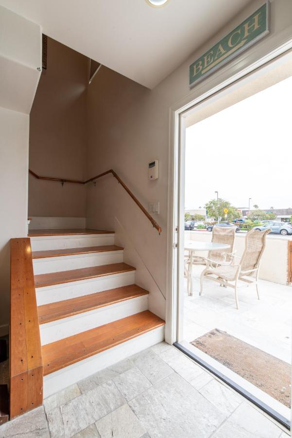 Newport House 1 Block From The Free Pickleball Courts And 5 Cruisers
