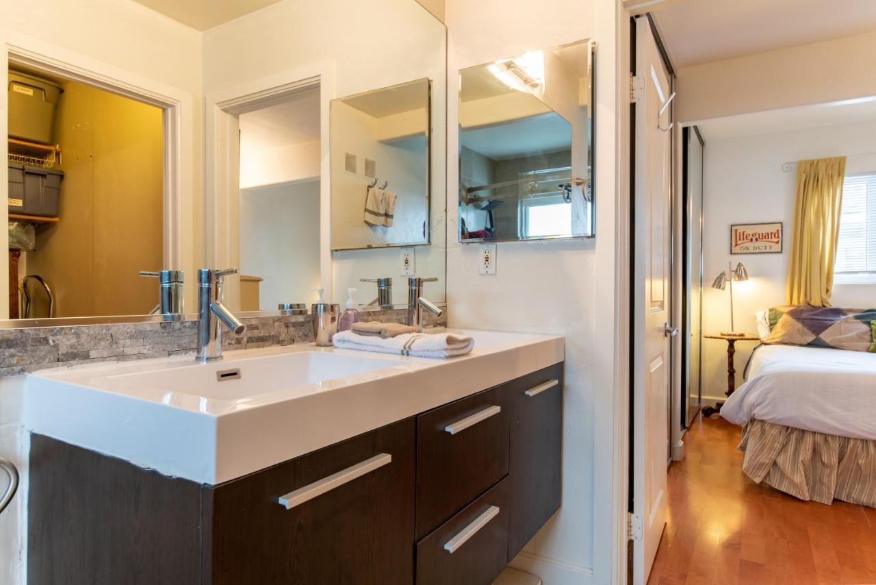 Holiday home Newport House 1 Block From The Free Pickleball Courts And 5 Cruisers Newport Beach