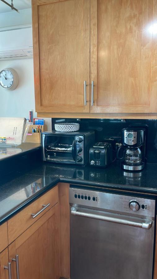 Newport House 1 Block From The Free Pickleball Courts And 5 Cruisers Holiday home *
